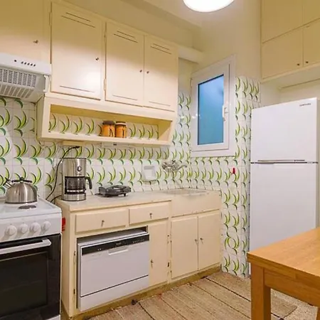 Cozy Apt. With Veranda In Exarcheia * Athens