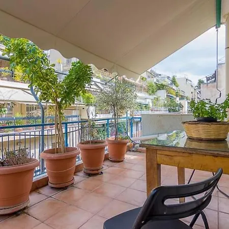 Apartment Cozy Apt. With Veranda In Exarcheia *