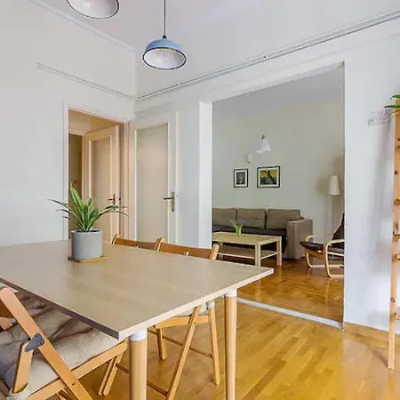 Cozy Apt. With Veranda In Exarcheia Apartment